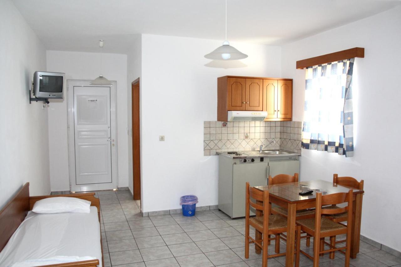 Dimitris Apartments Platanés Zimmer foto